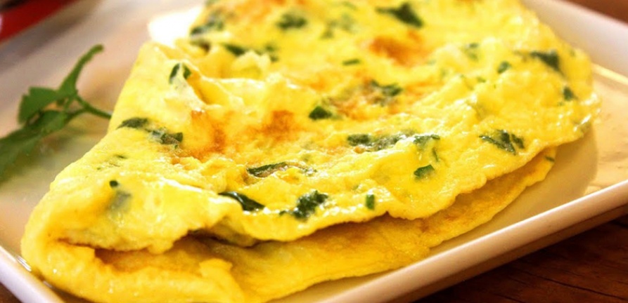 Omelete com legumes e farelo de aveia