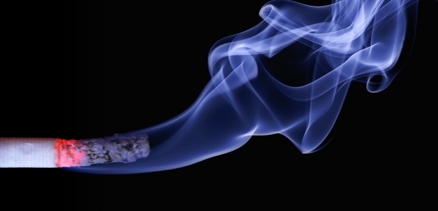 Covid-19 e tabagismo: relação perigosa que eleva o risco de problemas graves para fumantes
